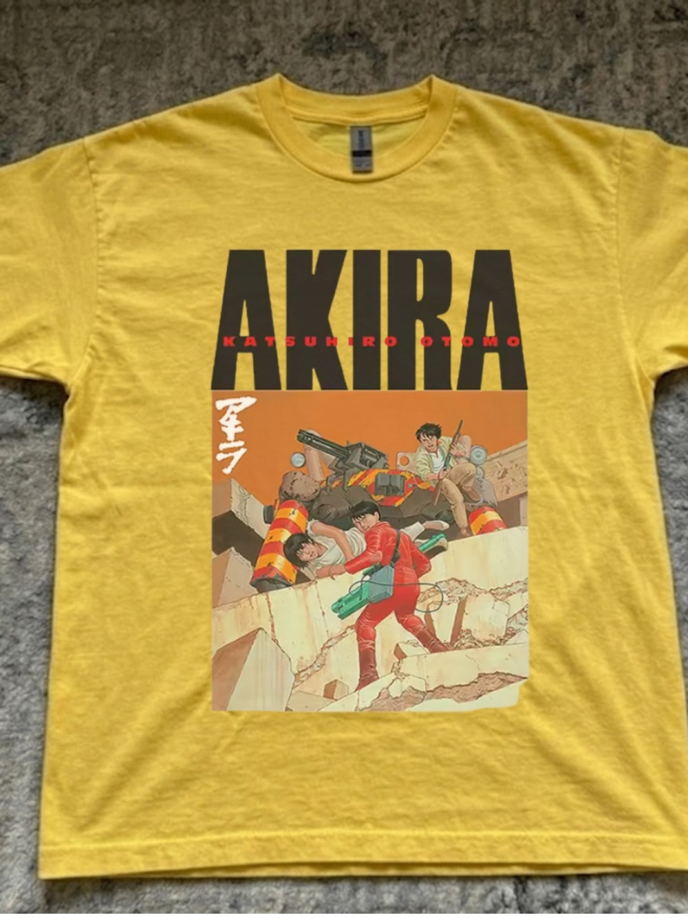 Gildan Unisex’s Daisy AKIRA Graphic Tee